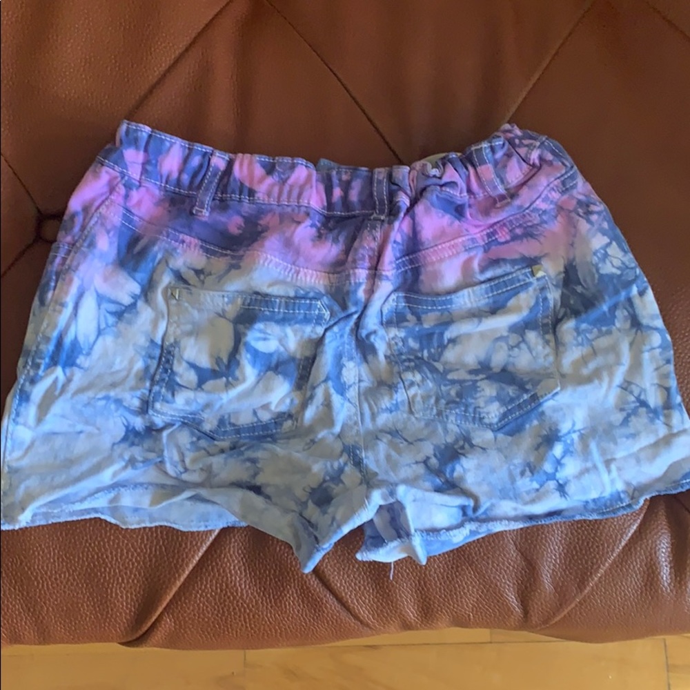 Colorful shorts - Picture 2 of 4